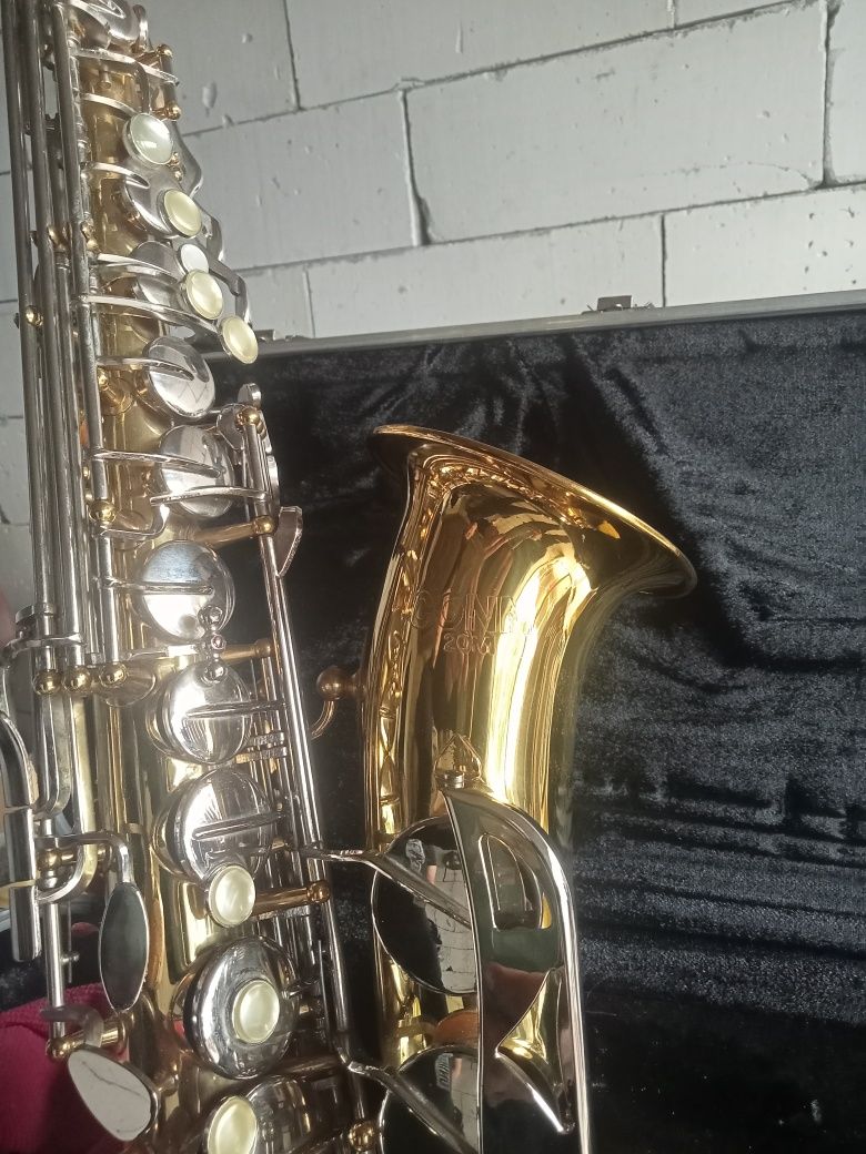 Vând saxofon conn 20 M