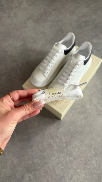 Adidasi Alexander Mcqueen din piele !!! Calitate superioara !!!