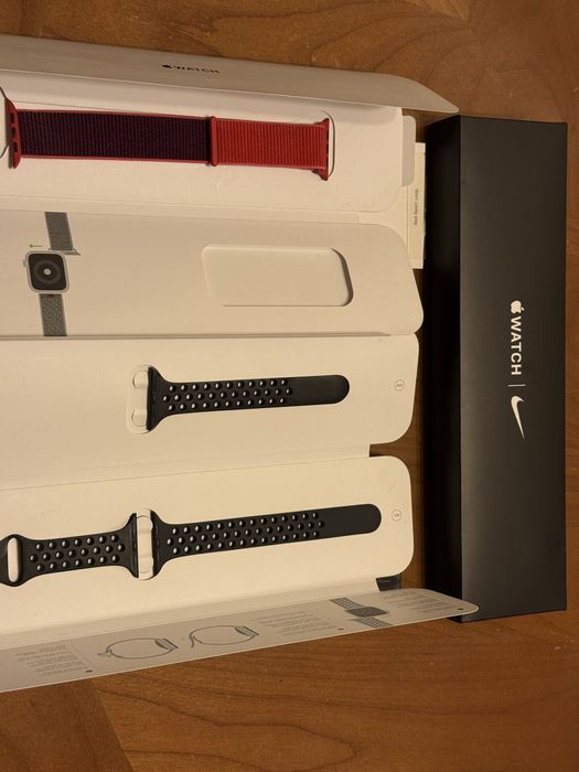 Apple Watch SE Nike 44mm Space Grey - перфектен