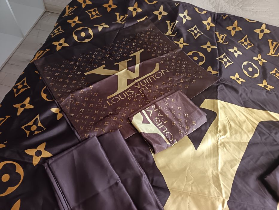 Сатенен спален комплект