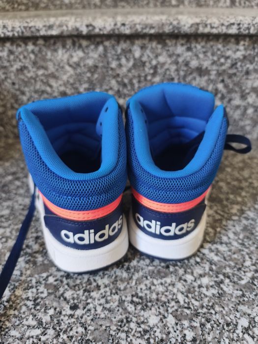 Детски обувки нови.