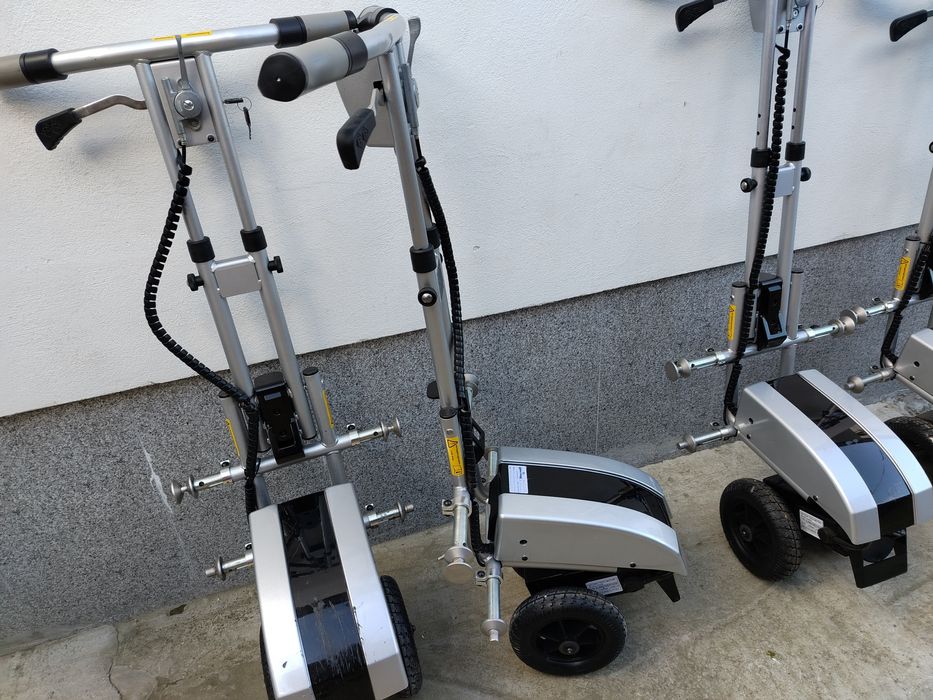 Propulsor electric pentru cărucior scaun persoane cu dizabilități