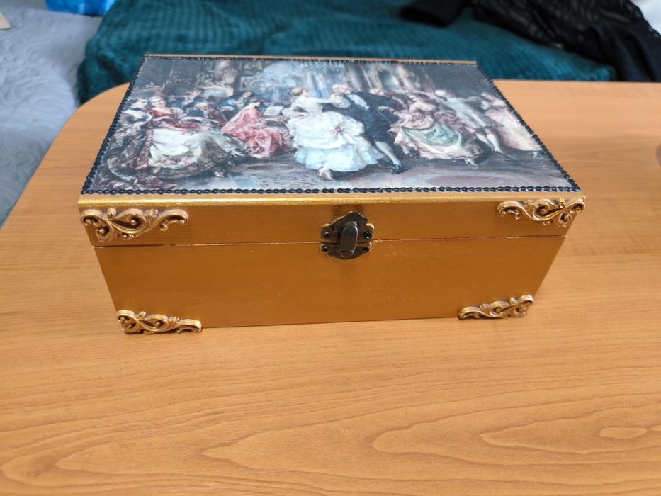 Cutie bijuterii handmade