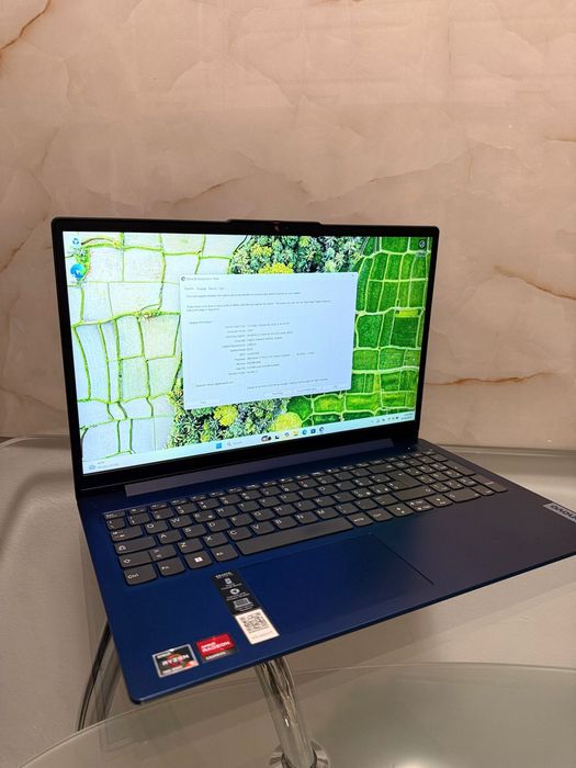 Lenovo 82XQ - Ryzen 5 7520U / 8 DDR4 / SSD 512 - Nou Impecabil