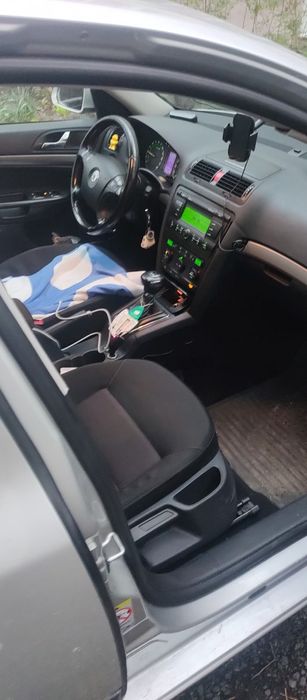 Vând skoda octavia 2