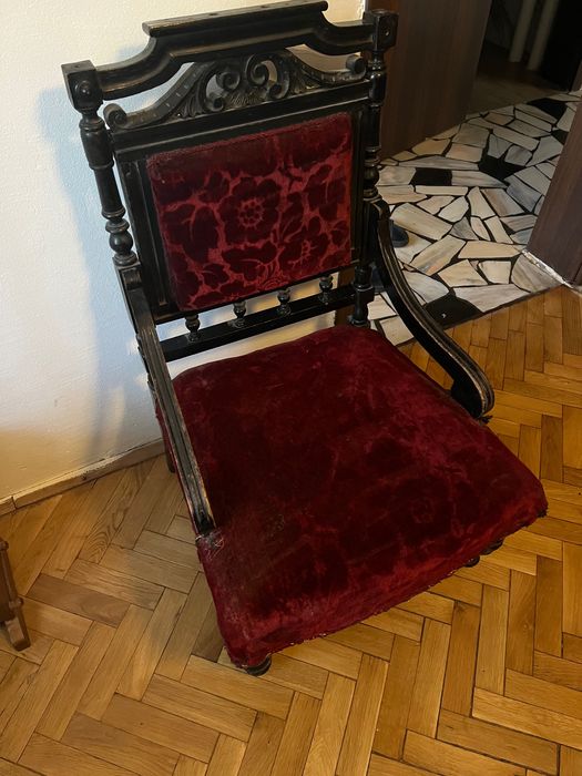 Антикварно кресло