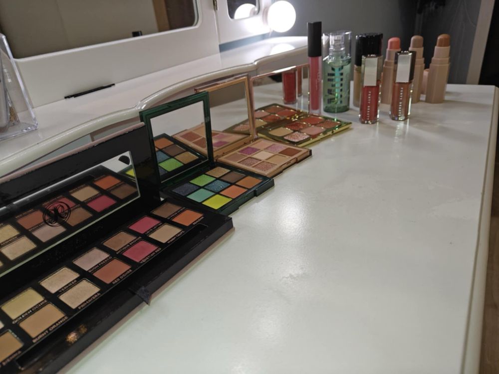Гримове Huda, Fenty, Anastasia,Tarte, Too faced, Rare beauty
