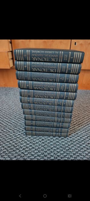 Colectia Dictionarul universal ilustrat