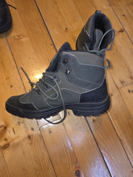 Bocanci de vanzare in stare f buna