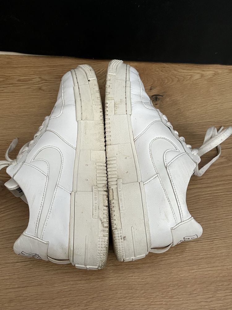 Nike air force 1 pixel