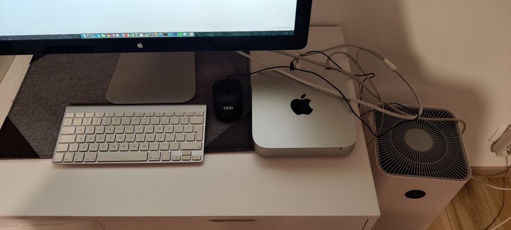 Mac Mini i7 ( tastatura + monitor)