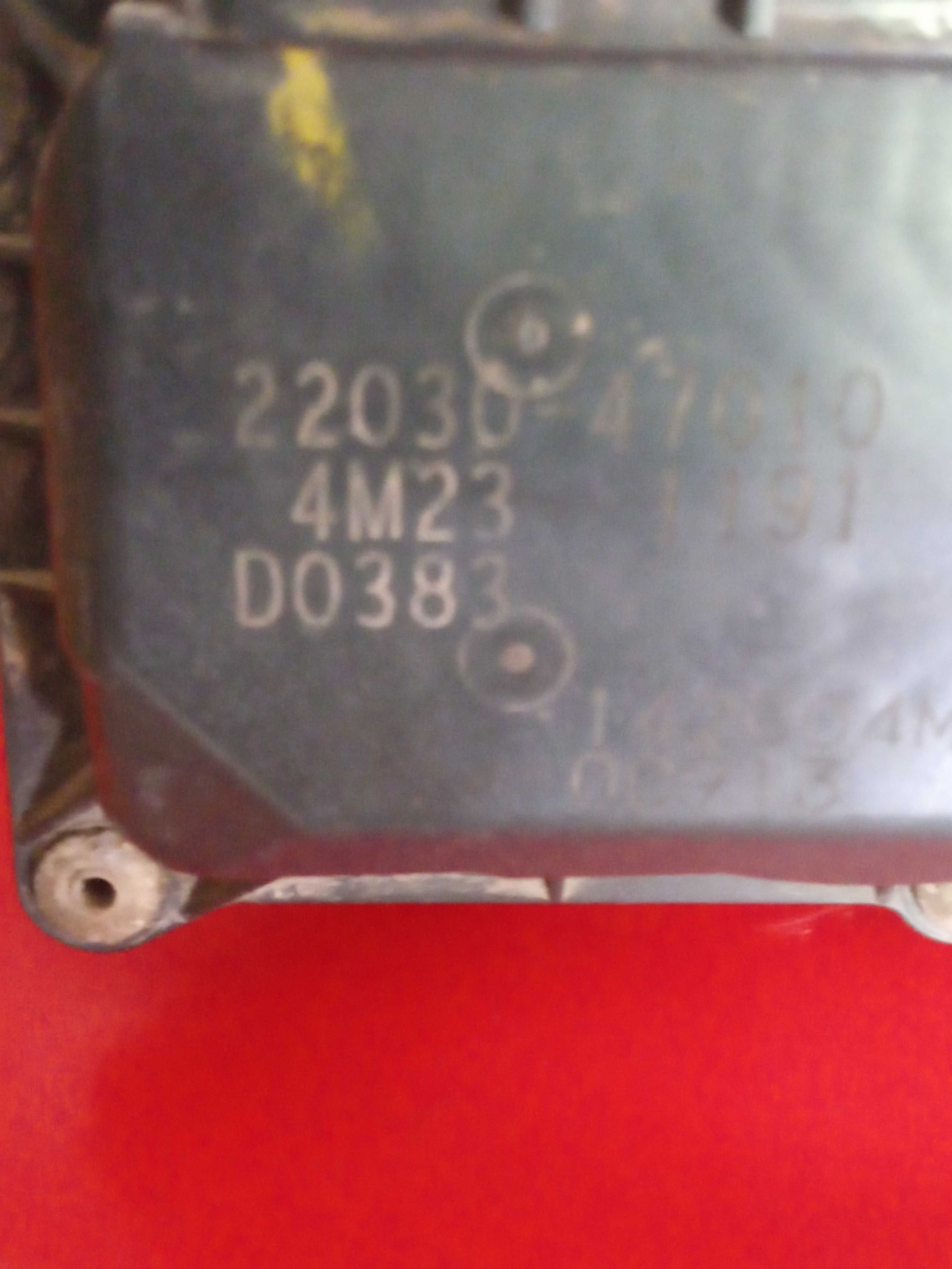 Продавам дроселова клапа за тойота аурис 1.33 бензин!2010година