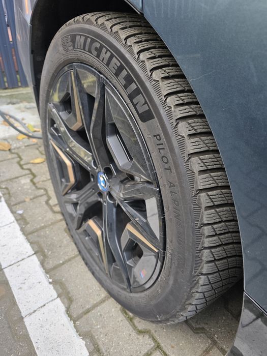 Vand 4 anvelope iarna Michelin 275/40 R22  Pilot Alpin