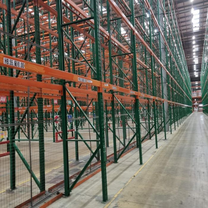 Rafturi metalice industriale