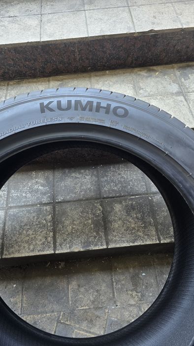 245/45/R21 KUMHO