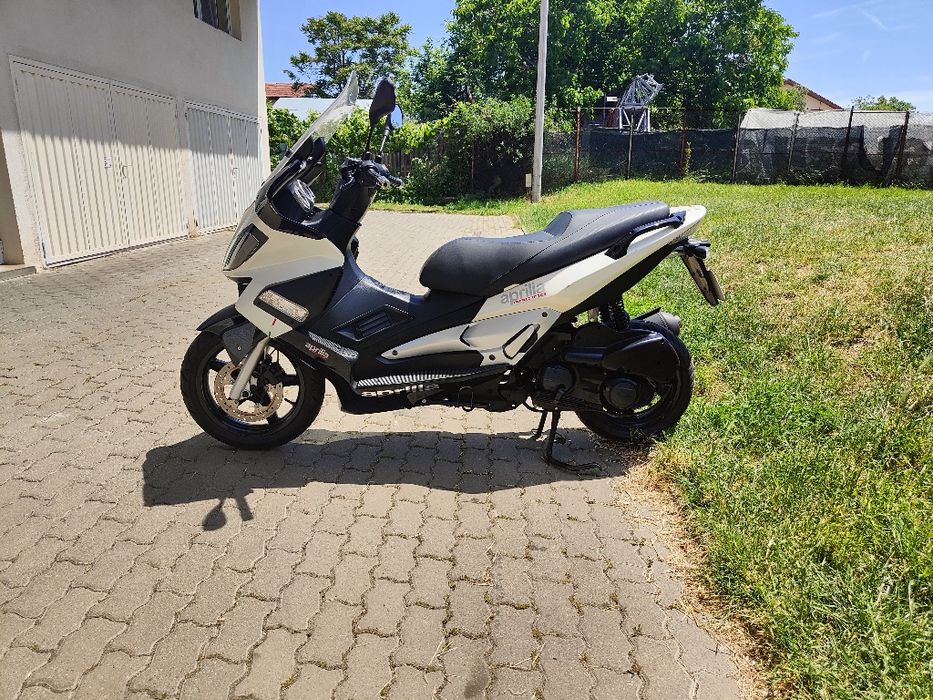 Aprilia sr max 300 2016