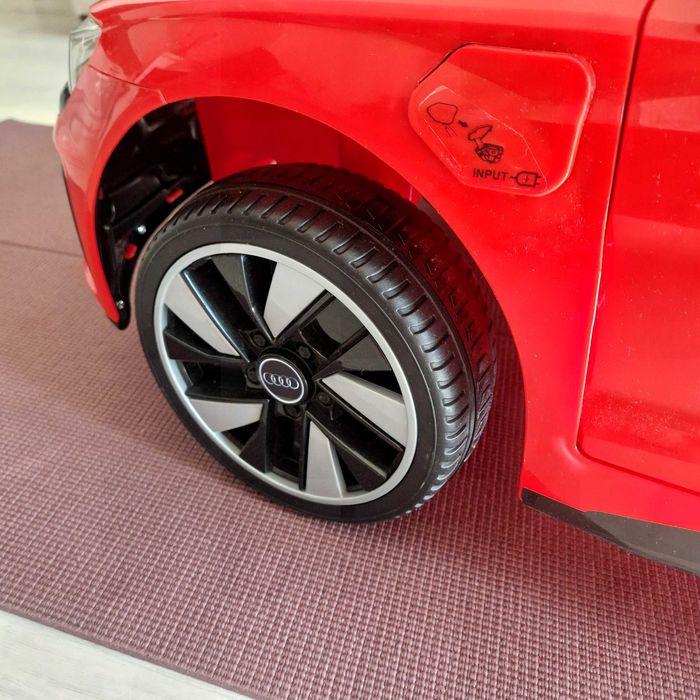 Детска кола AUDI