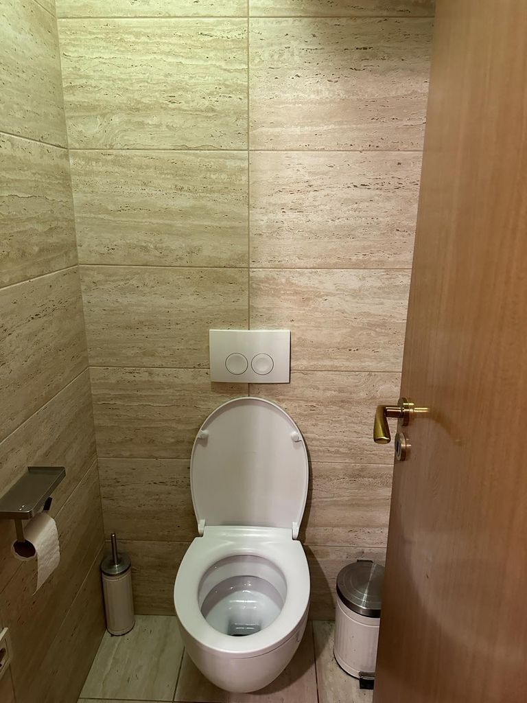 Дава се под наем Тристаен апартамент в Пловдив, Център - 90 кв.м за 475 € - Снимка #11