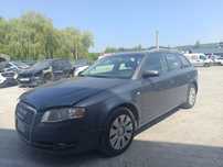 Dezmembram Audi A4 B7 combi Cod motor: BLB