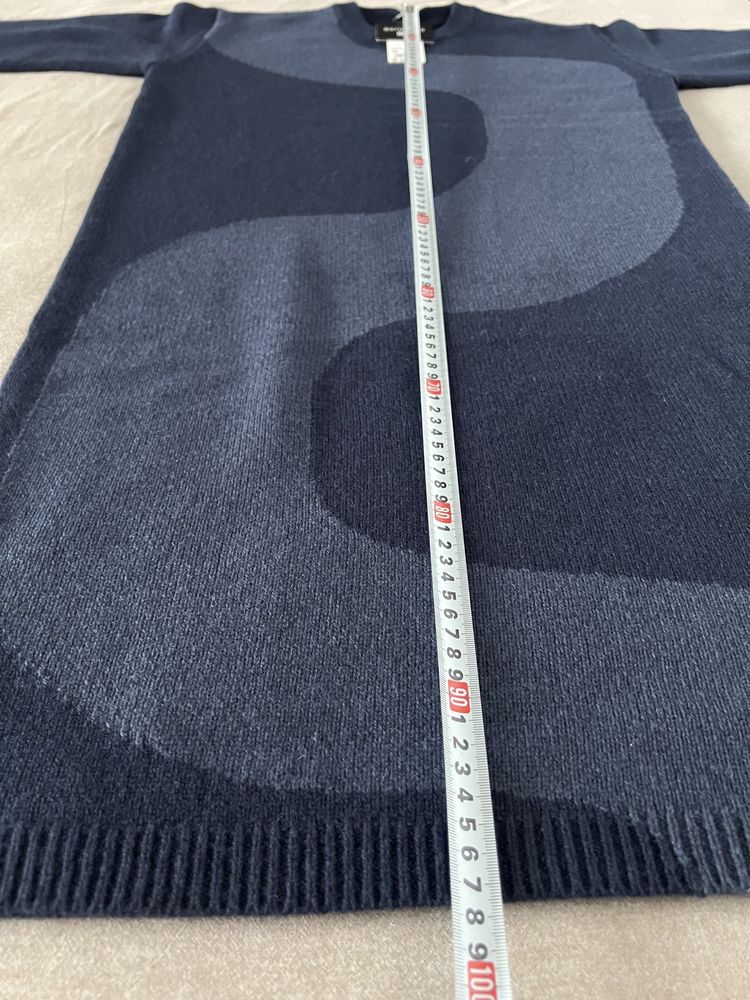Рокля от Uniqlo / marimekko - синя и рокля-бяла , екрю.