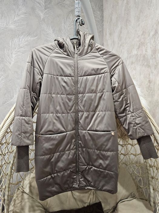 Продам куртку демисезонную.