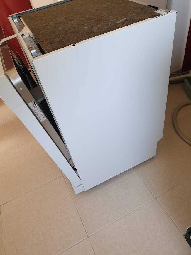 Miele Auto Open QuickPower Wash Съдомиялна - Частично Вграждане