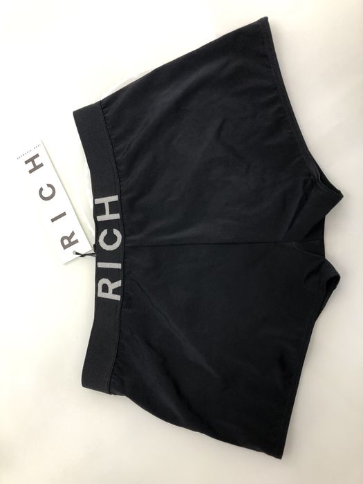 Бански John Richmond