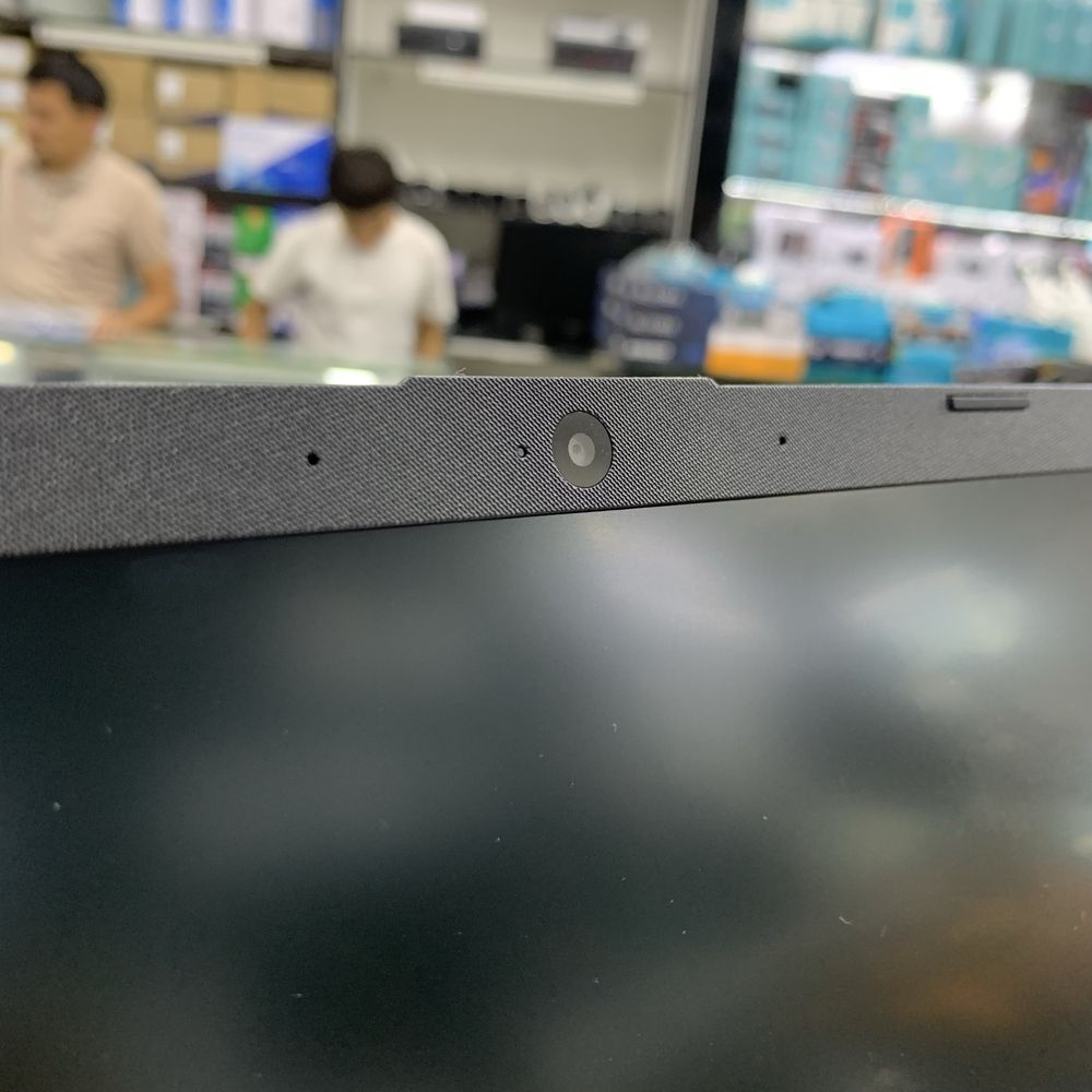 Hp 15s celeron 4500 4GB 256GB Yangi 1-Yil servis kafolatga ega