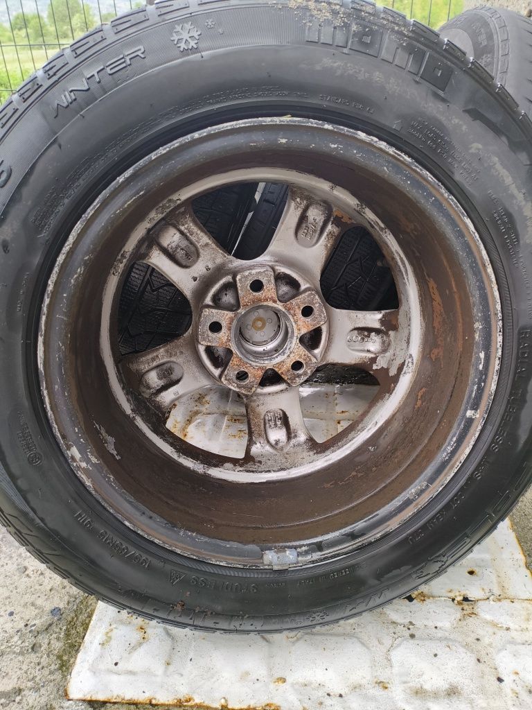 Продавам гуми с джанти 5х112 195/65/15