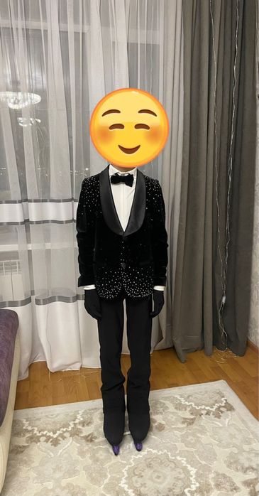 Костюм для фигурного катания