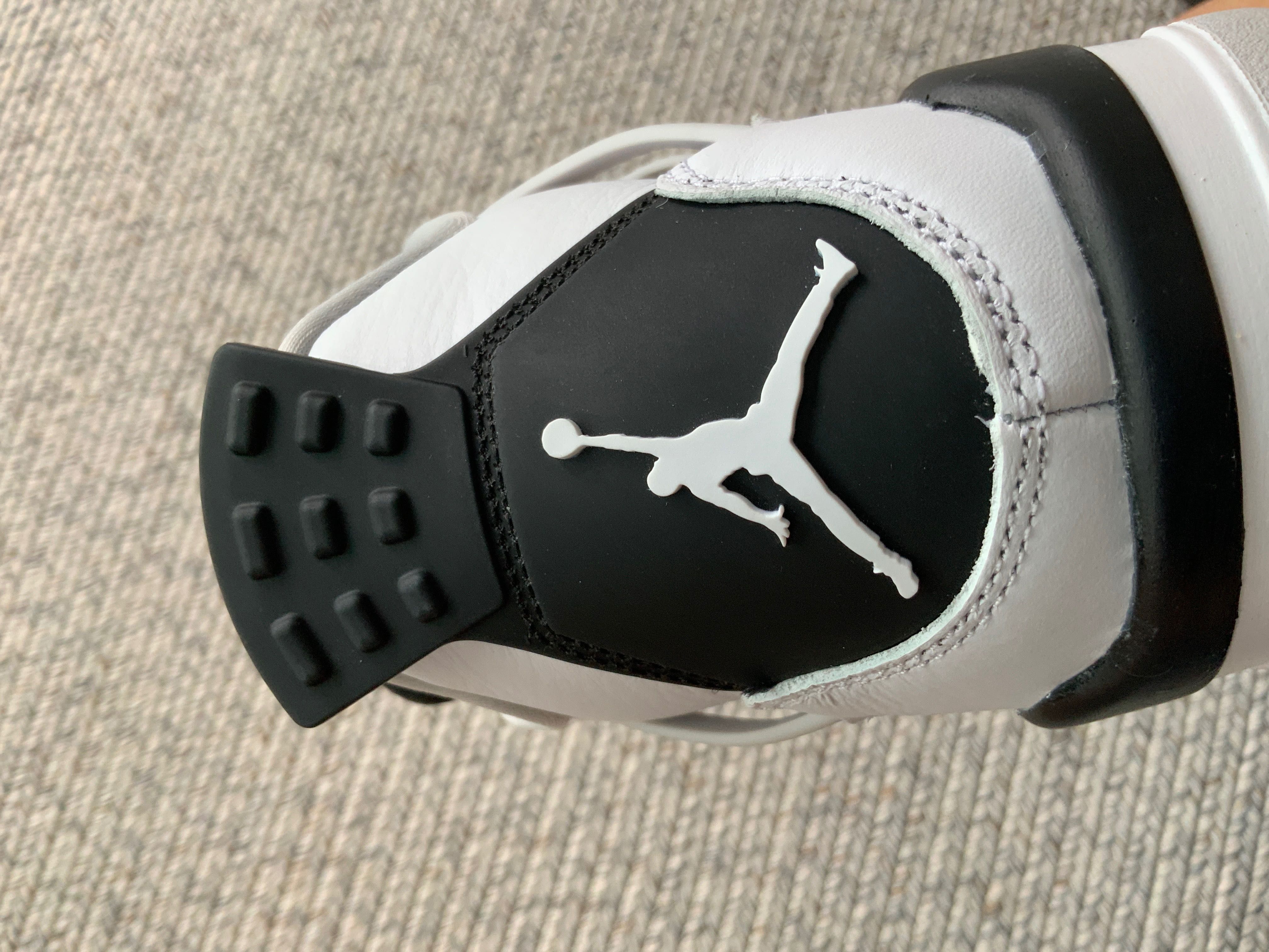 Jordan 4 military black 7Y GS verificați si autentici.