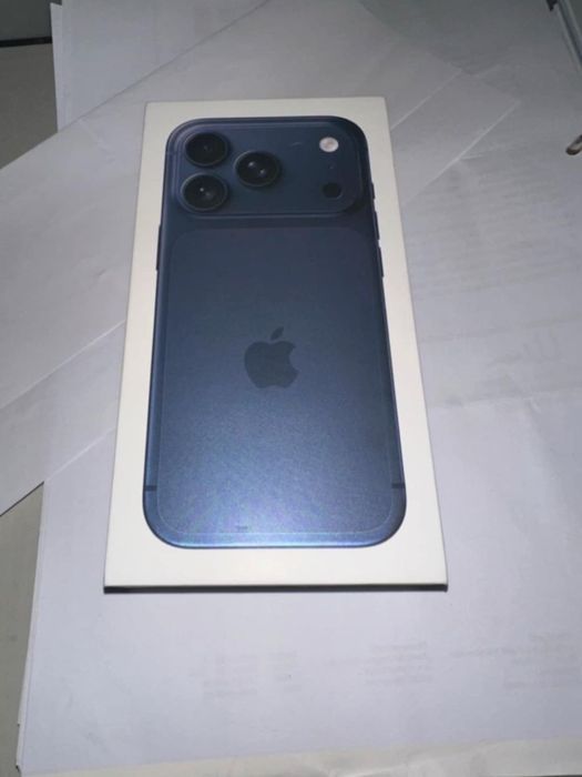 iPhone 17 Pro 256GB Deep Blue