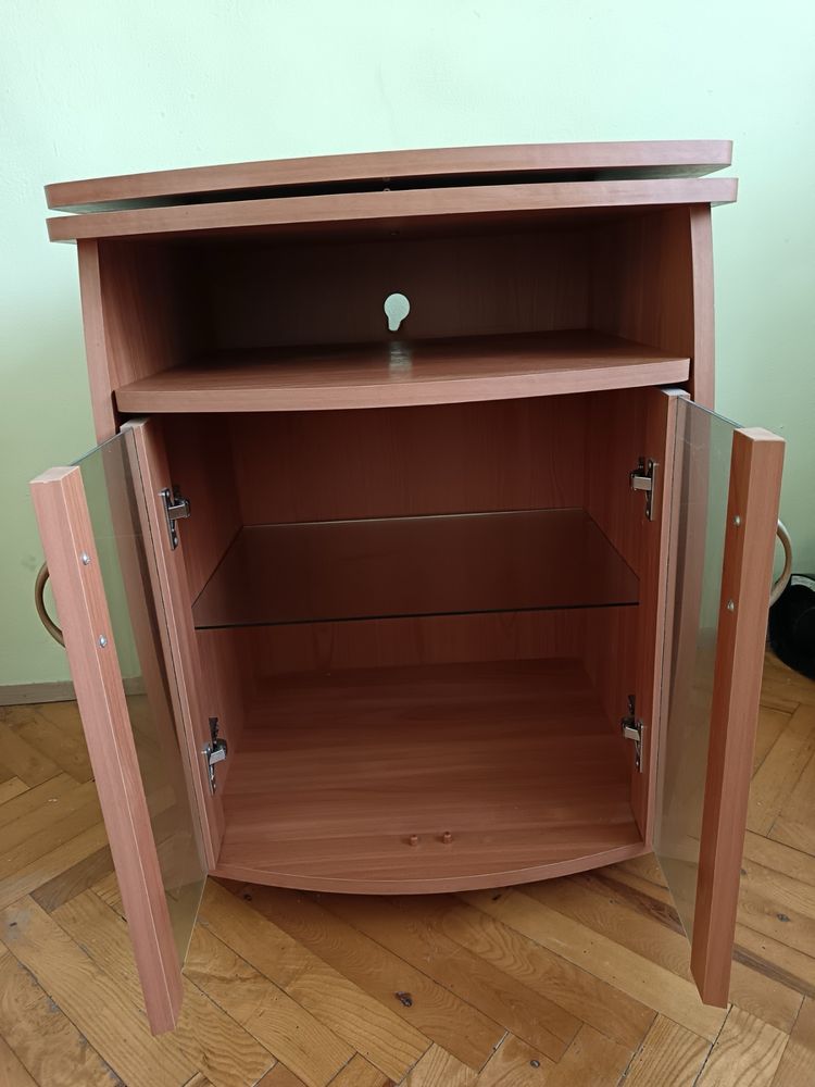 ТВ шкаф въртящ се