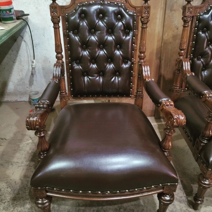 Качественная реставрация старинной мебели