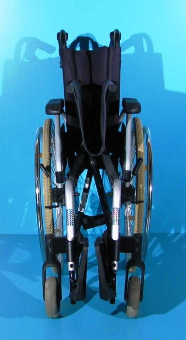 Scaun cu rotile invalizi Meyra - latime sezut 53 cm