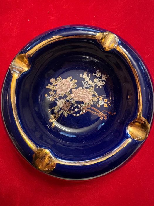 Set 2 vaze si o scrumiera made in China