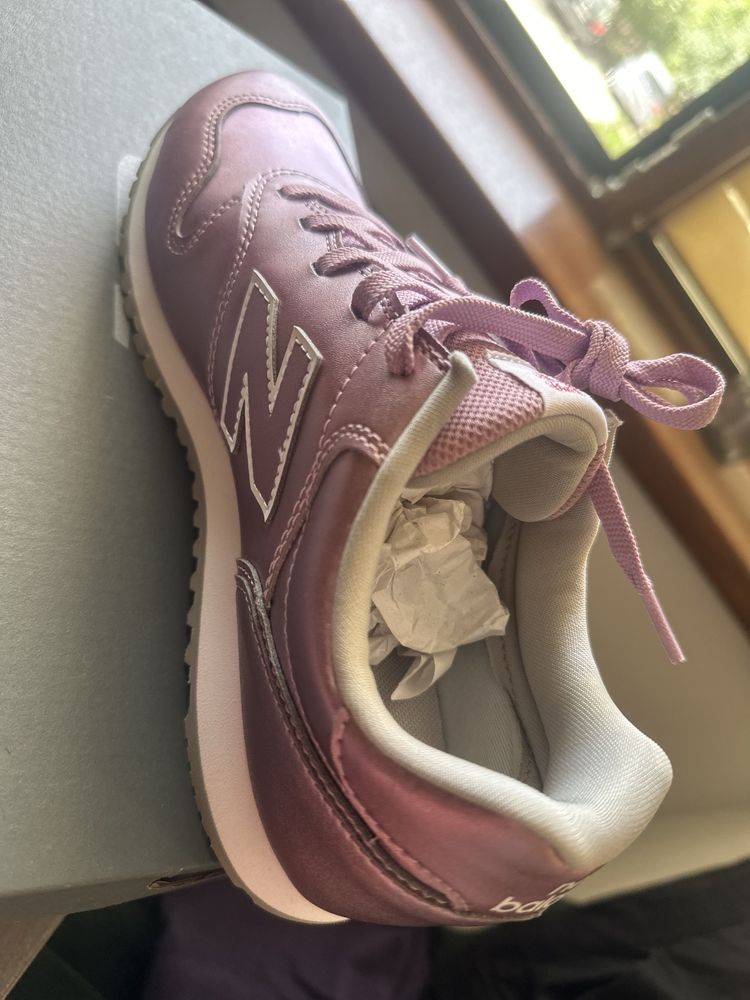 new balance  373