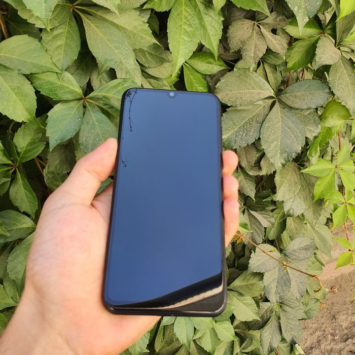 Huawei Y8p 128gb sotiladi