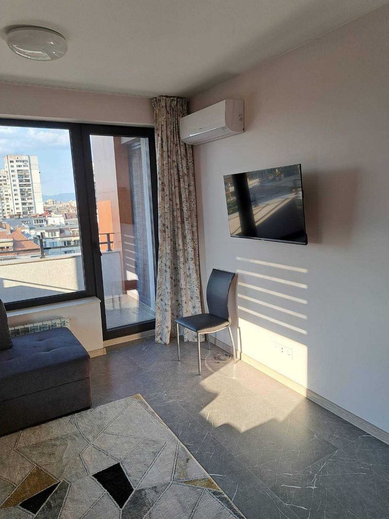Дава се под наем Двустаен апартамент в София, Борово - 60 кв.м за 765 € - Снимка #1