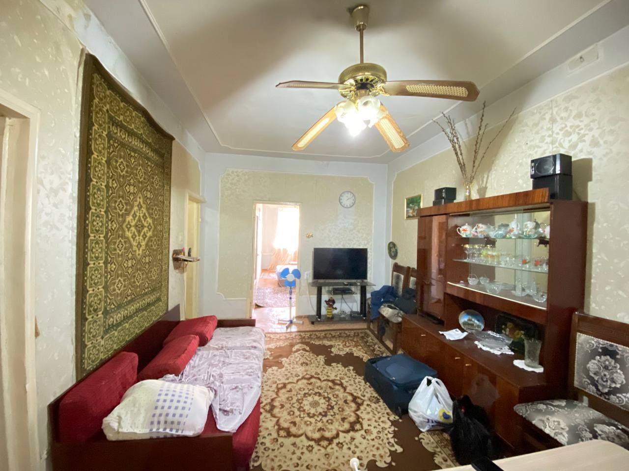 ТТЗ-2 Базар СрочноПродам 2в3/3/4 Балкон 1.5Х6 Цена:50.000уе 51м2