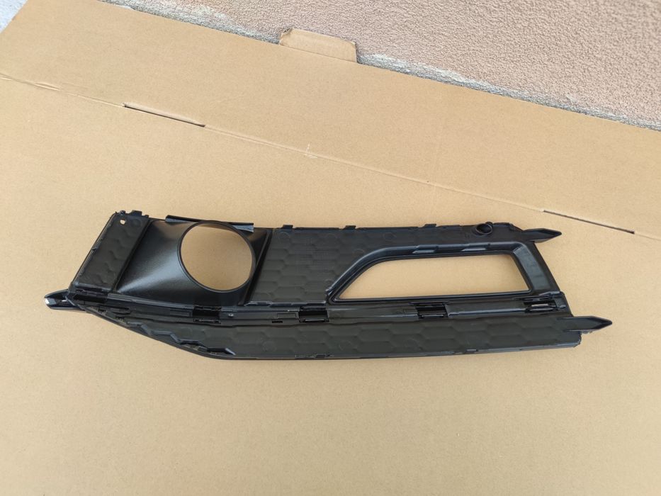 Grila proiector ceata Audi A4 B8 S-line cu loc distronic 2012-2015