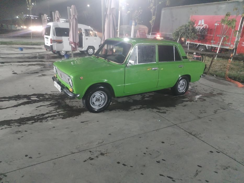 Vaz 2101 sotiladi