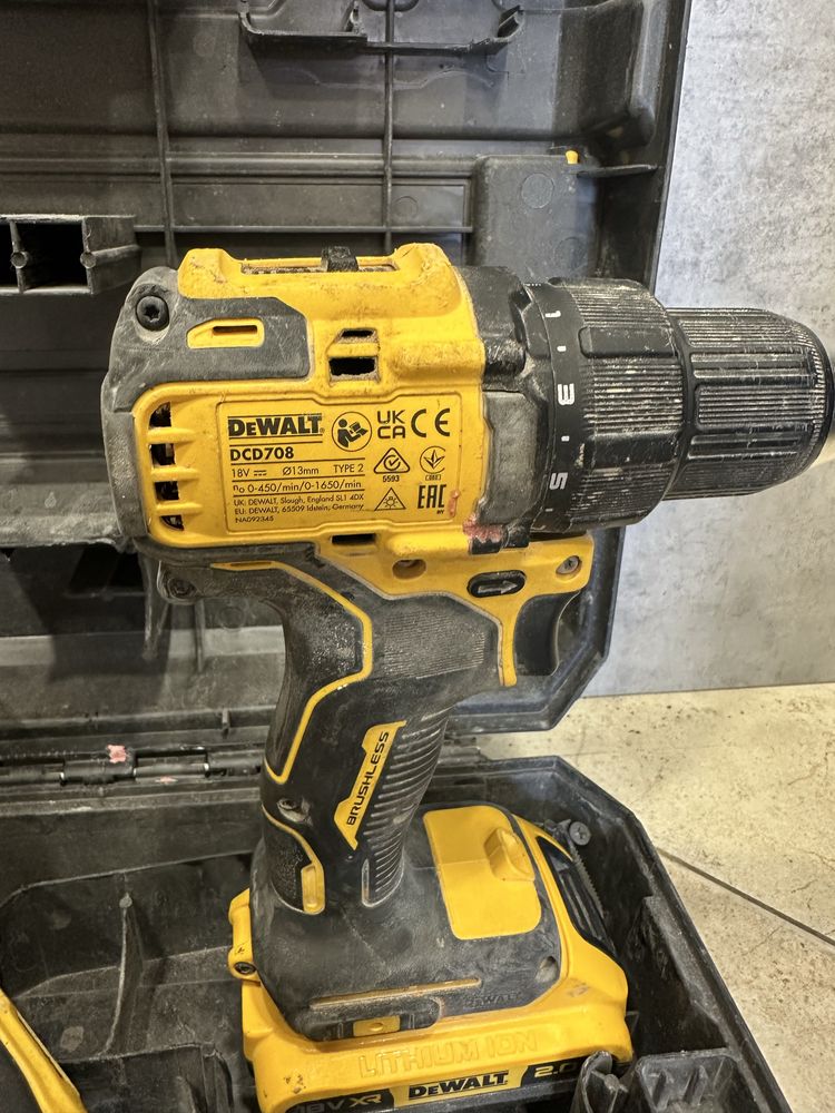 Безжичен безчетков комплект DeWALT флекс и винтоверт DCD708 DCG405