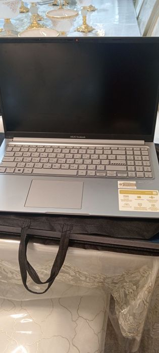 Noutbuk Asus vivoboks