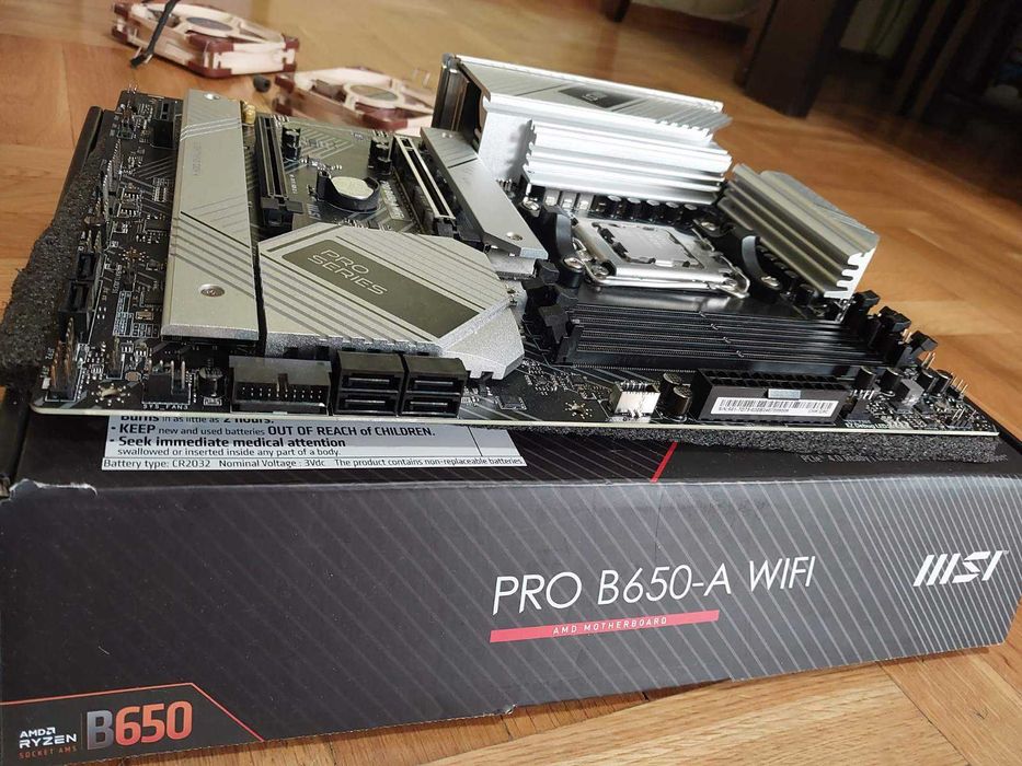 AMD Ryzen 7 9700X + MSI Pro B650-A Wi-Fi