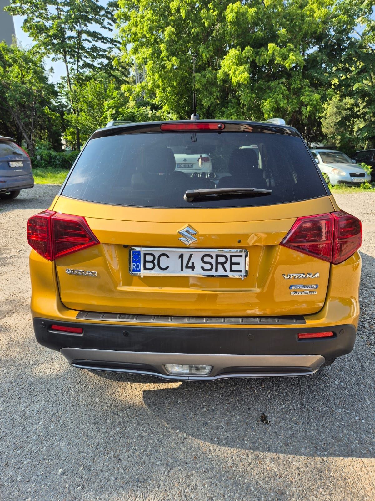 Suzuki Vitara Hybrid 1.4 Boosterjet Allgrip Spirit, fabricat în 2020,