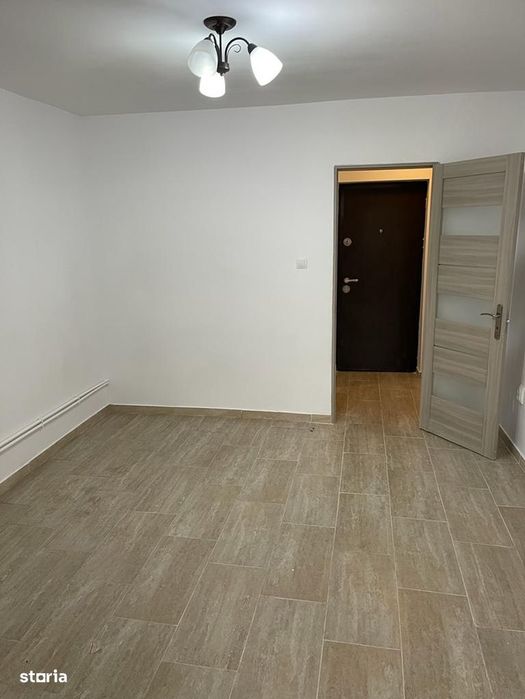 1 camera Nicolina - Gara Internationala