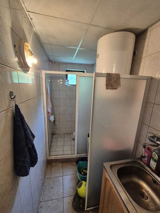 Продава КЪЩА
област София, с. Долно Камарци