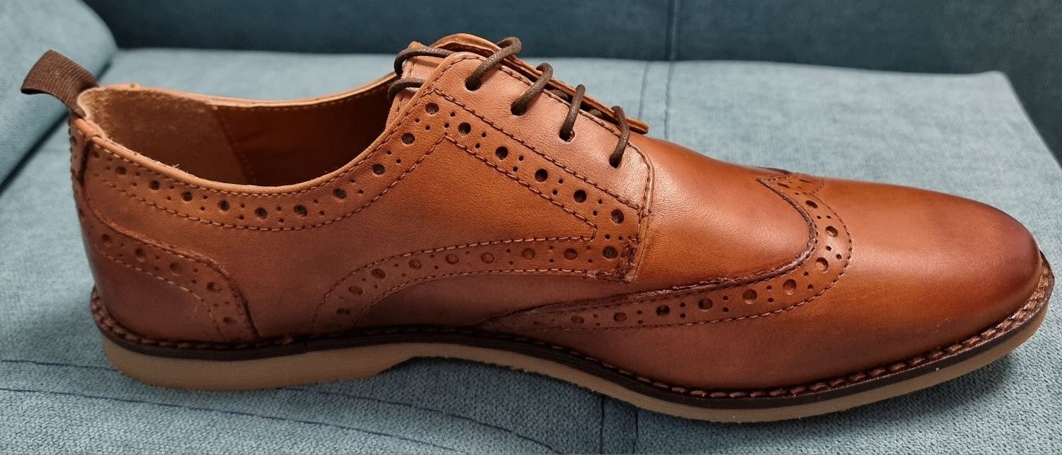 ASOS DESIGN brogue shoes in tan leather with faux crepe sole