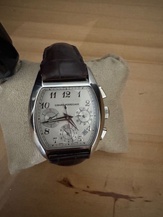 Автоматичен швейцарски часовник Girard Perregaux Richeville